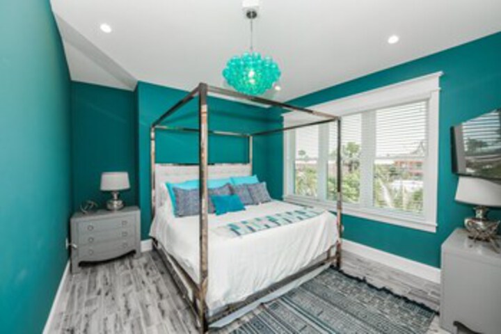 Room 19 of 25