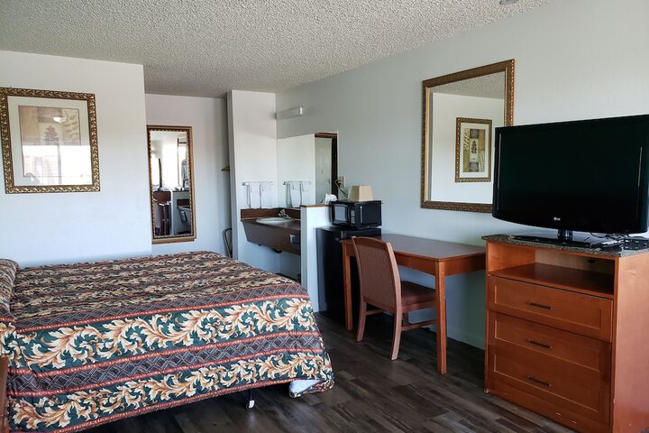 Room 7 of 35