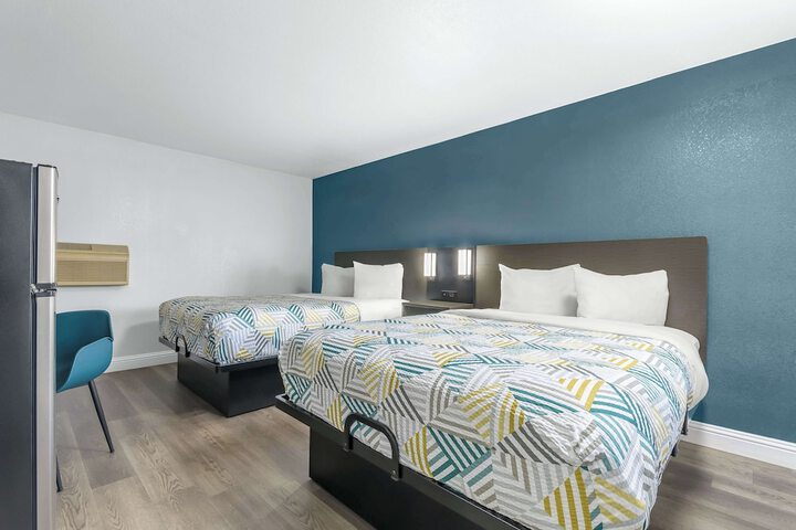 Room 15 of 26