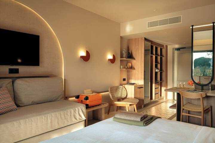 Room 49 of 86