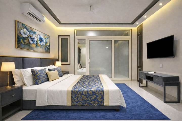 Room 15 of 43