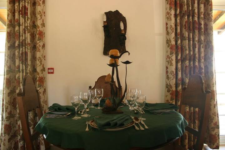 Dining Photos