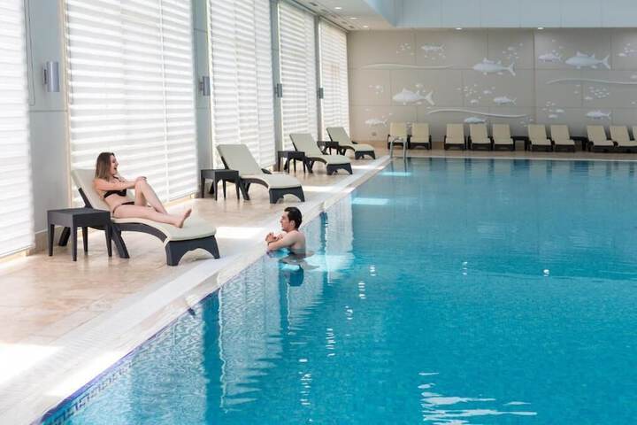 Pool 48 of 111