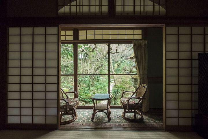 Room 5 of 62