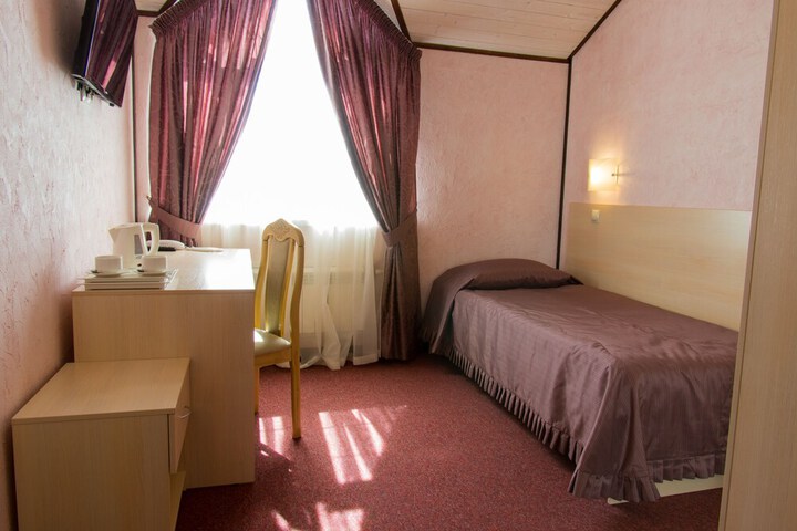 Room 5 of 32