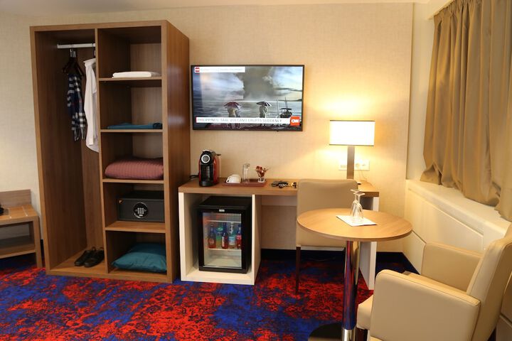 Room 20 of 54