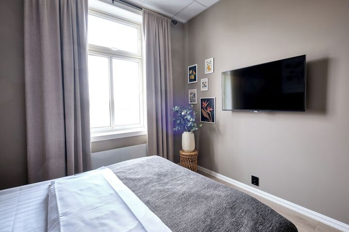 Room 14 of 38