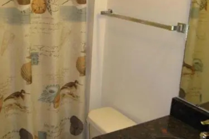 Room 7 of 13