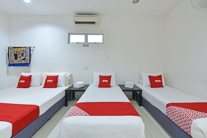 Room 12 of 28