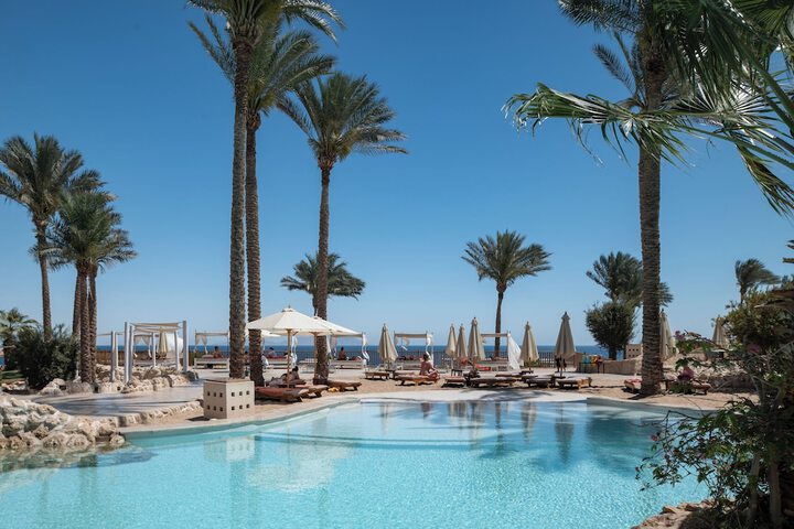 Pool Hotel