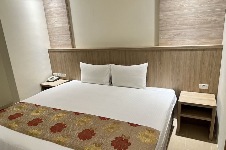 Room 13 of 29