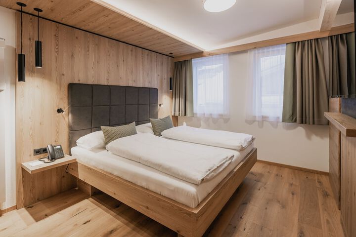 Room 49 of 200