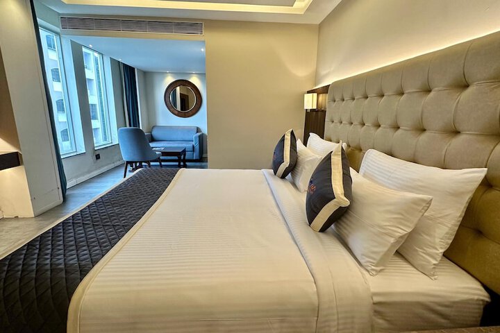 Room 14 of 42