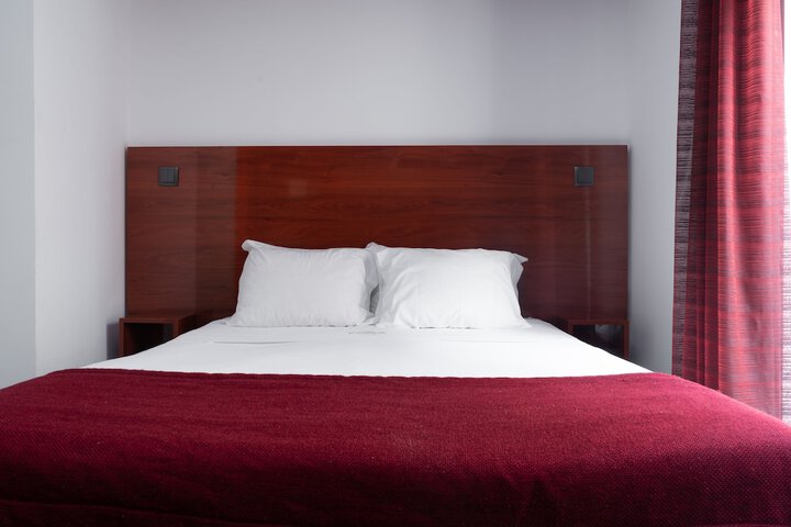 Room 7 of 49