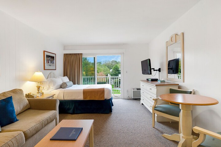 Room 222 of 549