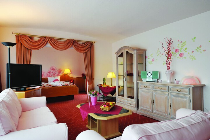 Room 18 of 96