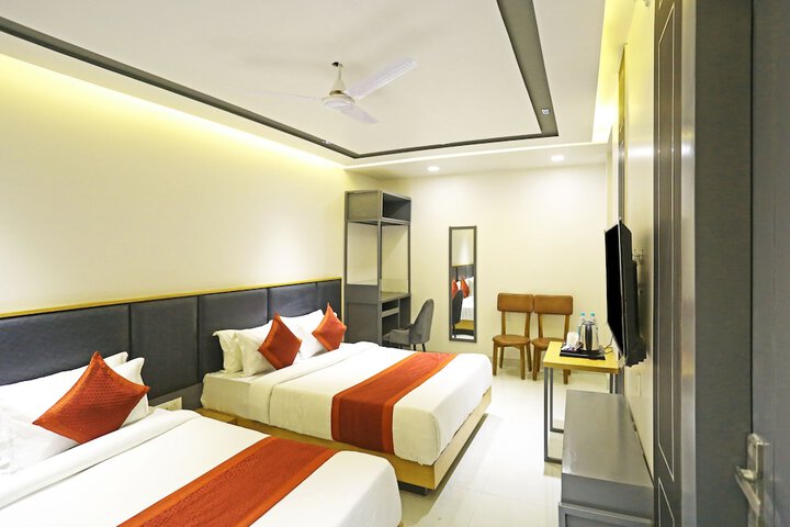 Room 27 of 54