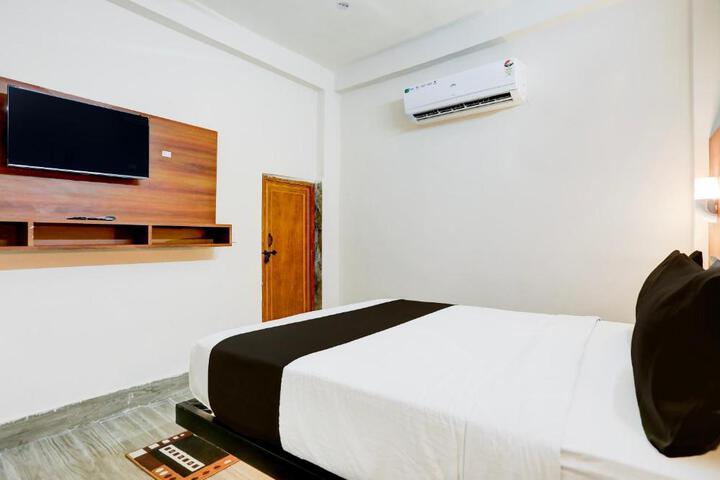 Hotel O MADHUBANS INN
