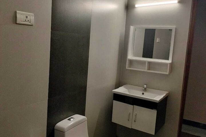 Room 14 of 18