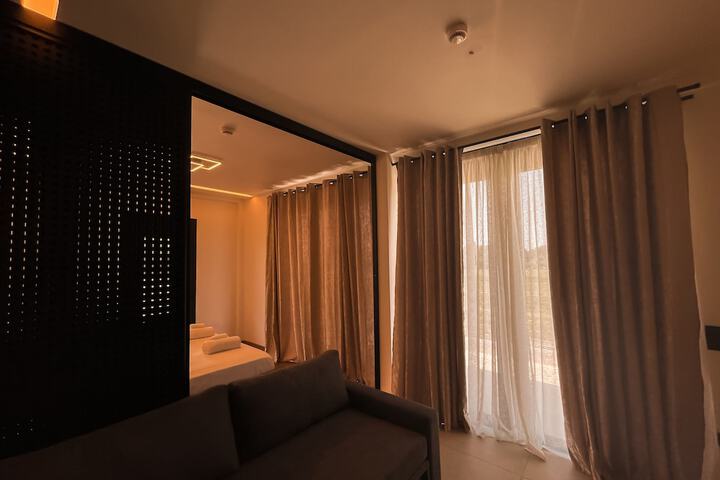 Room 22 of 50
