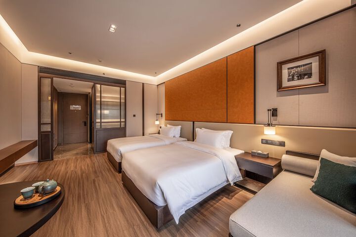 Room 14 of 51