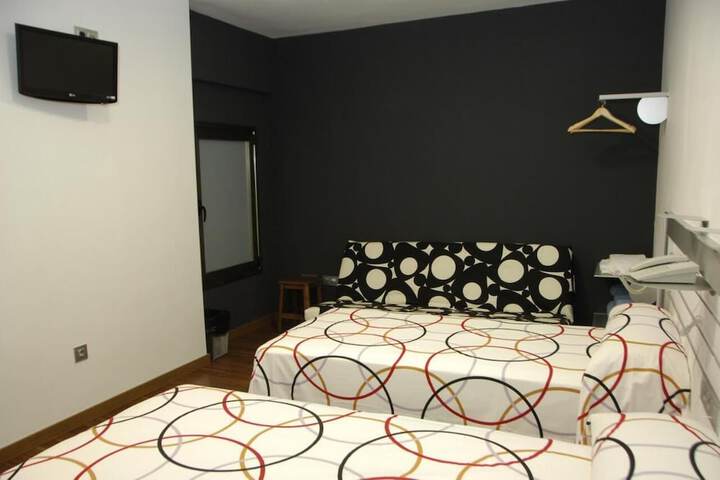 Room 17 of 34