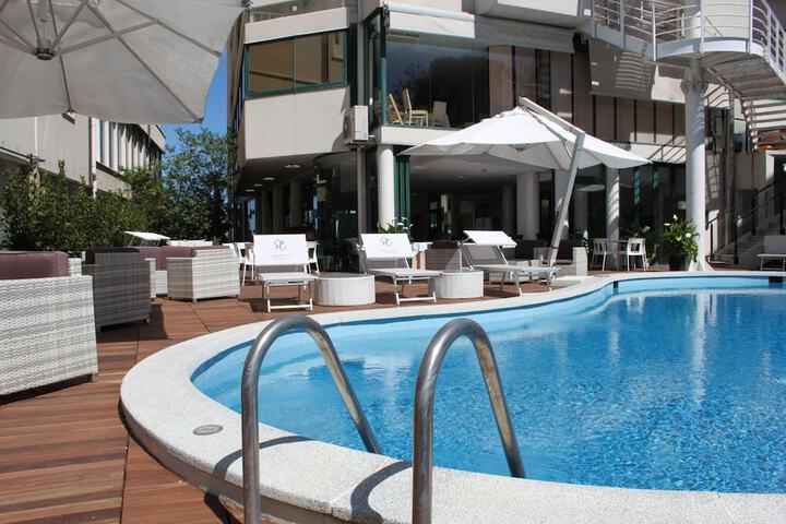 Hotel Pool
