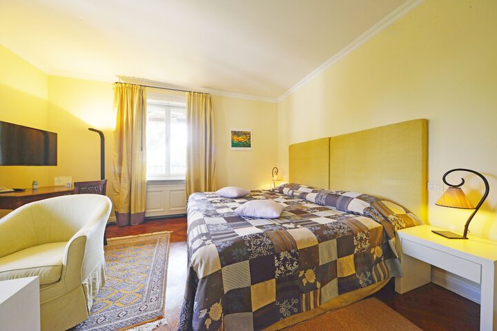 Room 3 of 39