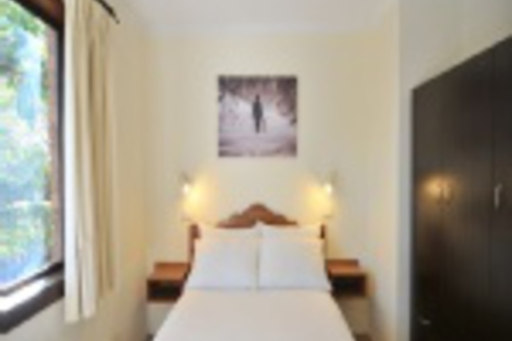 Room 586 of 693