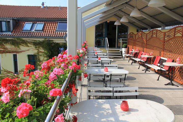Photo of Mikon Eastgate Hotel