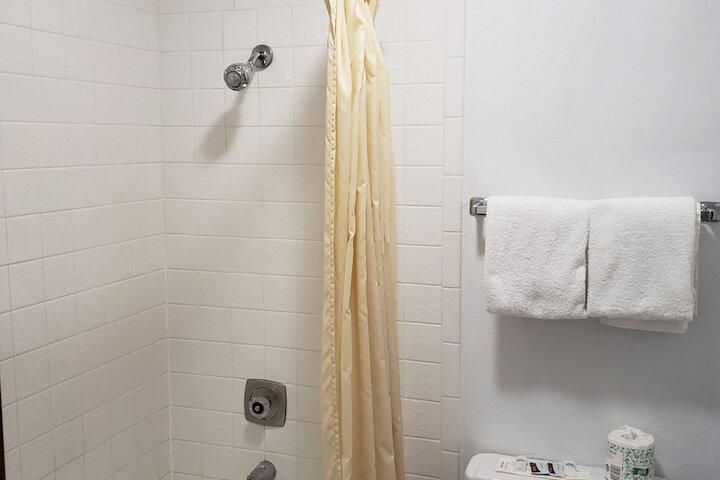 Room 26 of 35