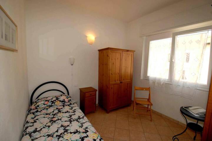 Room 13 of 56