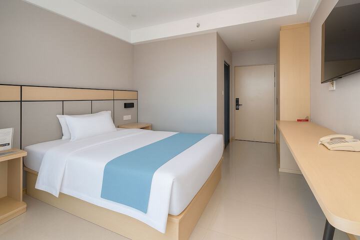 Room 21 of 43