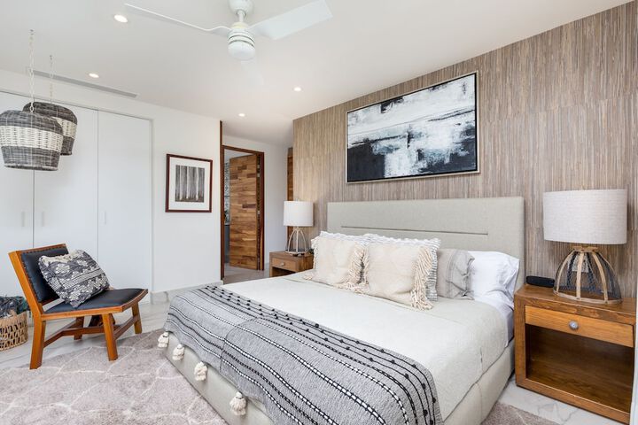 Room 35 of 270