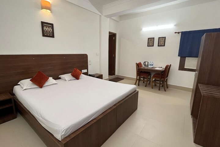 Hotel Saluja