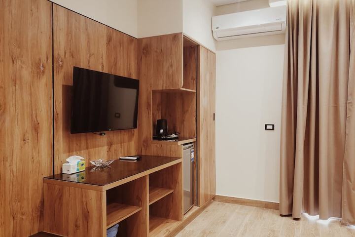 Room 33 of 57