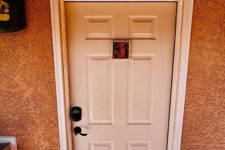 Room 13 of 37