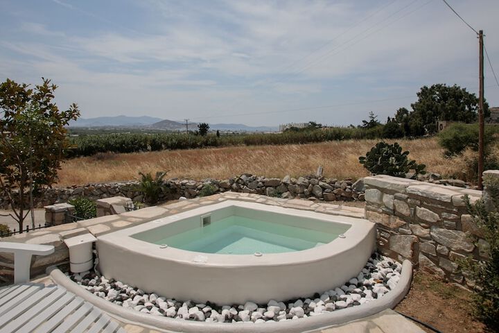 Hot Tub 77 of 128