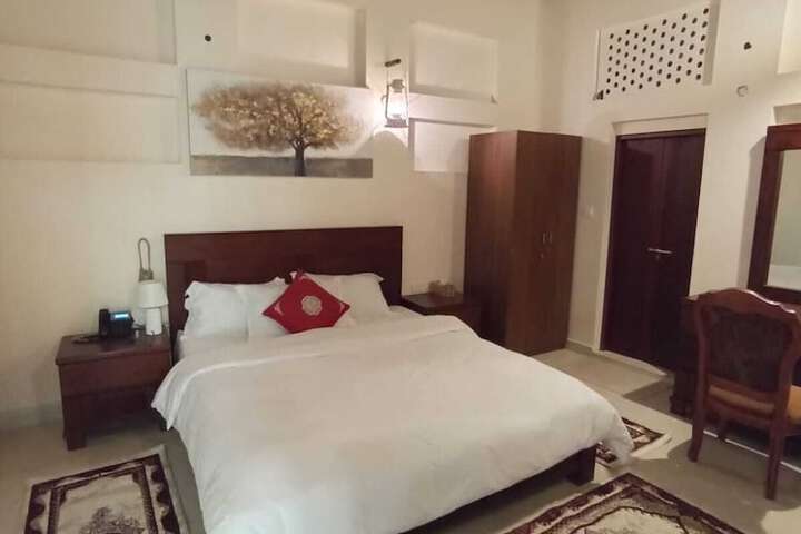 Room 21 of 48