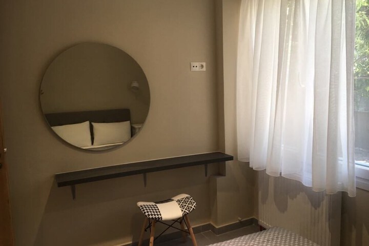 Room 4 of 31
