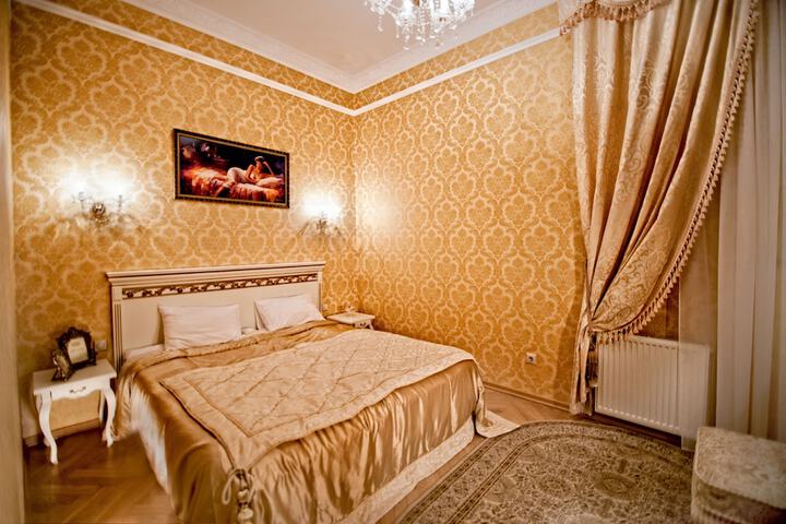 Room 5 of 47