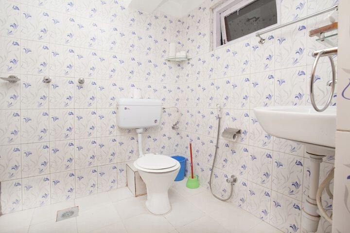 Room 65 of 94