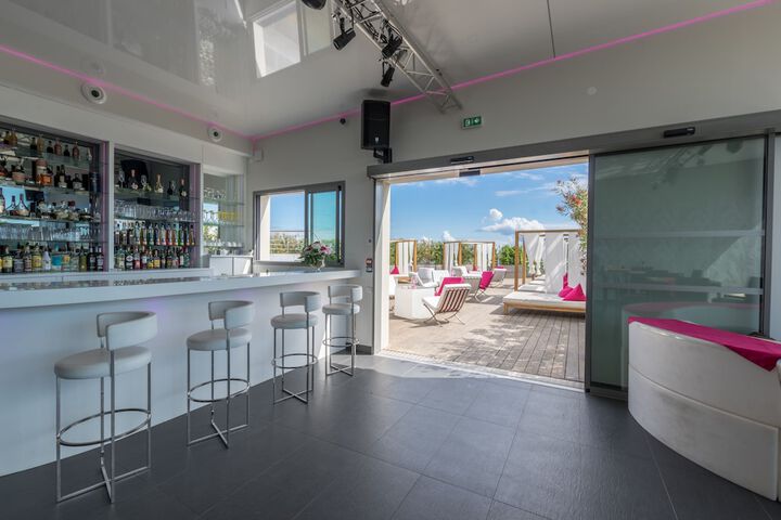 Terrace/Patio 74 of 74