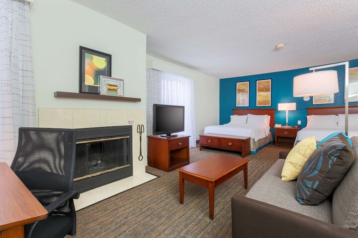 1 King Bed Studio Suite (1 of 12)