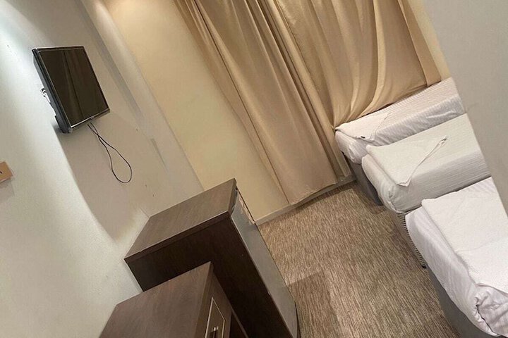 Room 5 of 7