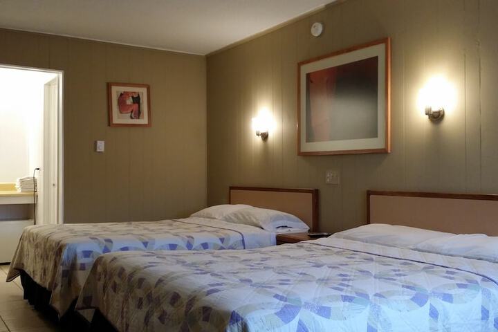 Room 28 of 42
