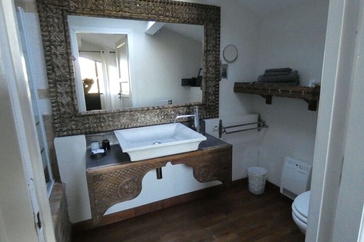 Clean Restrooms