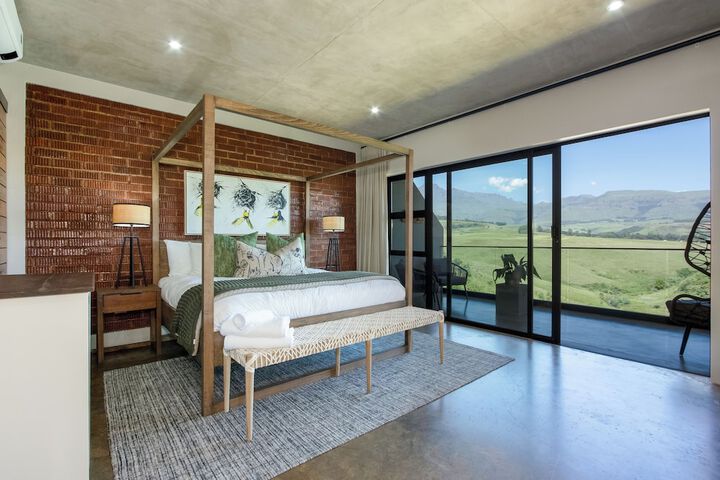 Room 4 of 95