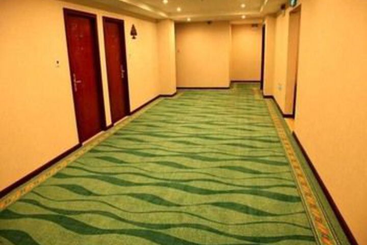 Ballroom/Hall 22 of 29