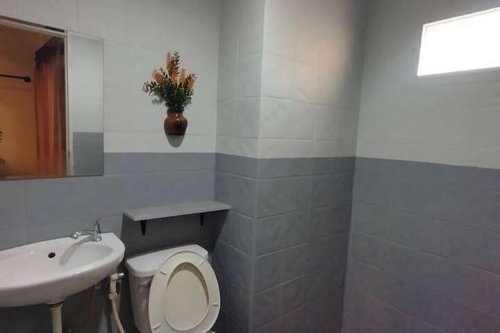 Room 17 of 29